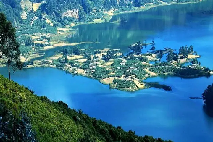 Halal multi‑day tour Addis Ababa, Lake Wonchi, Bishoftu crater lakes Ethiopia